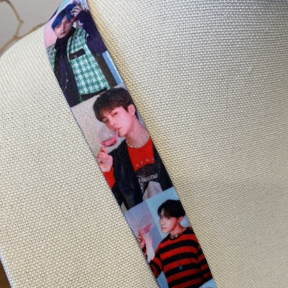 BTS Boy Band Map of the Soul Concert Tour Phone Lanyard - Picture 5 of 9